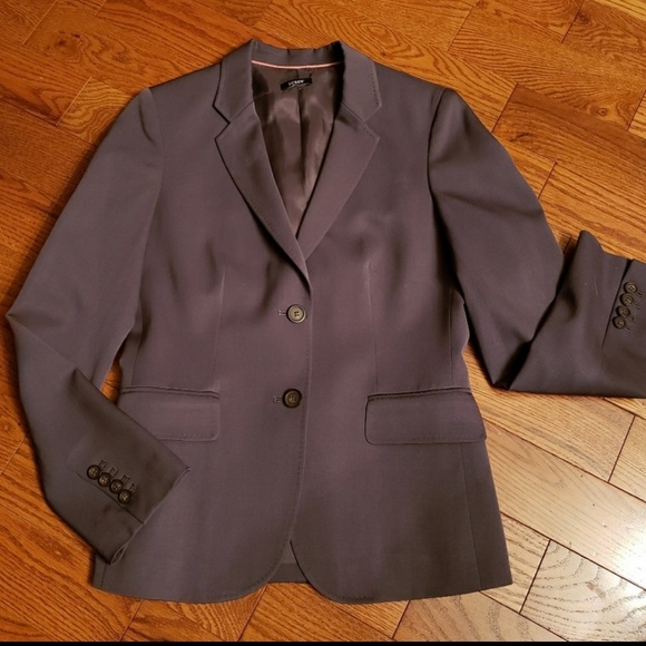 BLAZERS. Many new or used blazers available. - Picture 2 of 8